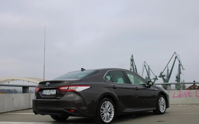 Toyota Camry cena 129000 przebieg: 69050, rok produkcji 2020 z Opoczno małe 704